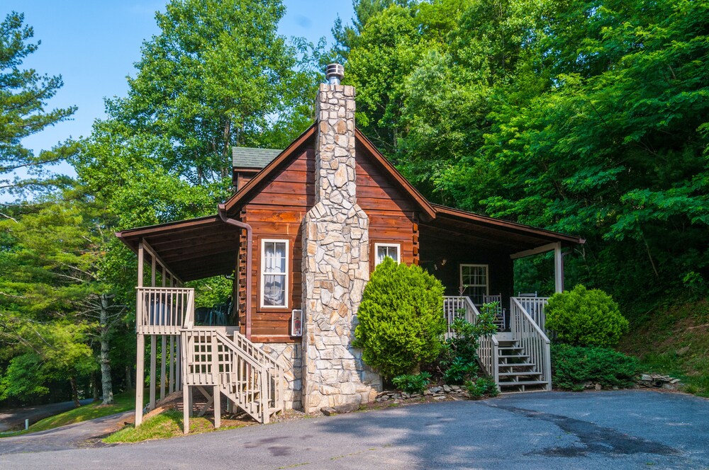 Thb Highland Hills Motel Cabins Hotel In Boone