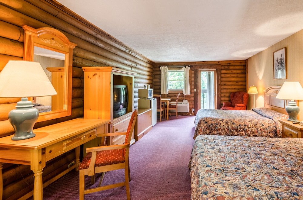 Highland Hills Motel and Cabins – A Master Hosts Resort