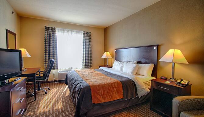 Comfort Inn Suites Near Lake Lewisville In Denton Tx Expedia