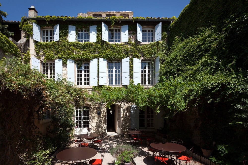 Hôtel De l'Atelier in Villeneuve les Avignon, France
