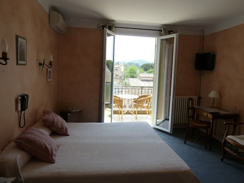 angenehme visum home office person hotel le castelet des alpilles in stremydeprovence hotel rates reviews orbitz angenehme visum home office person hotel le castelet des alpilles in stremydeprovence hotel rates reviews orbitz