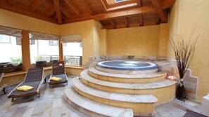 Bain à remous intérieur