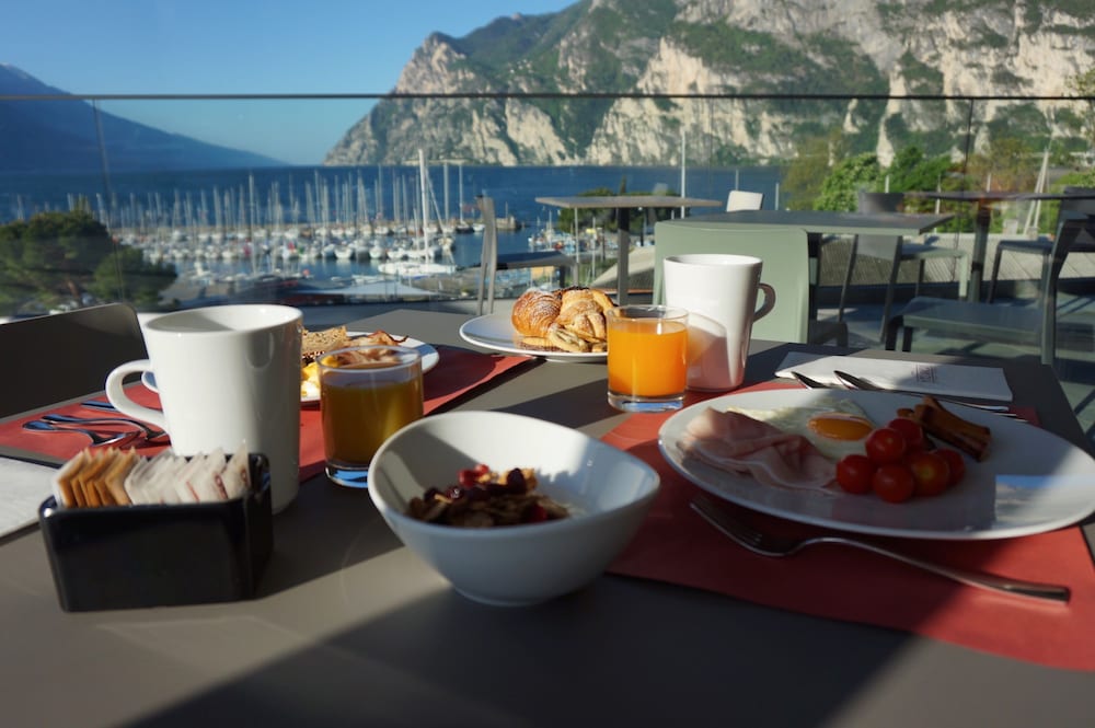 Hotel Riviera Riva Del Garda Tn Italien Hotel Riviera Riva Del Garda Tn Italien