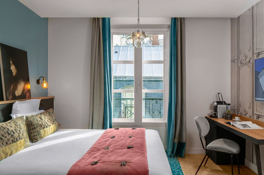 Lyric Hotel Paris In Paris Hotel Rates Reviews On Orbitz