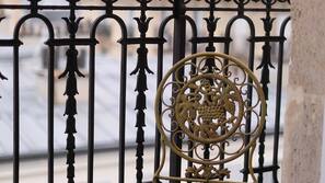 Coffres-forts dans les chambres, bureau, chambres insonorisées