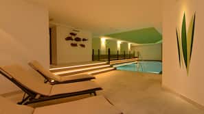 Indoor pool, sun loungers