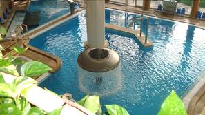 3 piscines couvertes
