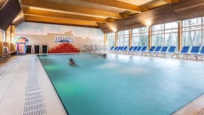 3 piscines couvertes