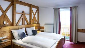 2 bedrooms, minibar, in-room safe, iron/ironing board