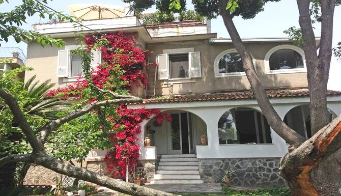 Residenza Le Rose Villa D Arte Naples Ita Expedia Fr Residenza Le Rose Villa D Arte Naples Ita Expedia Fr