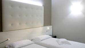 Down duvet, in-room safe, desk, blackout curtains