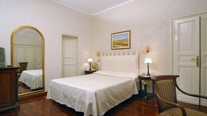 Minibar, in-room safe, desk, iron/ironing board