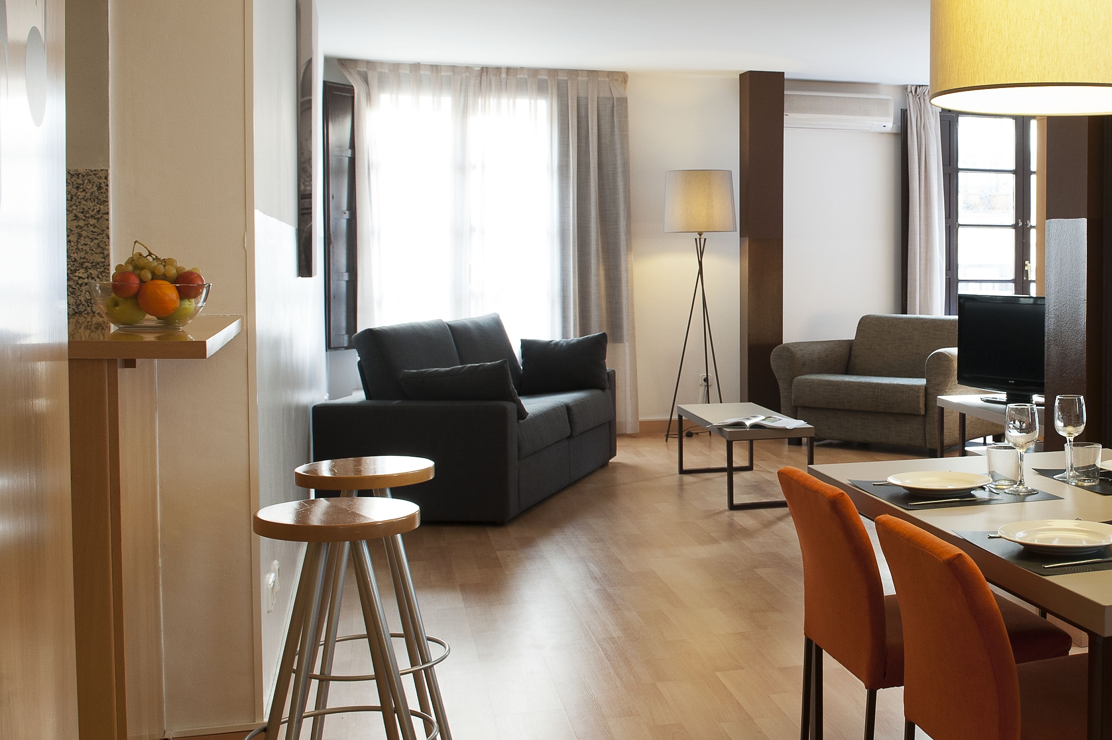 Aspasios Plaza Real Apartments In Barcelona Expedia