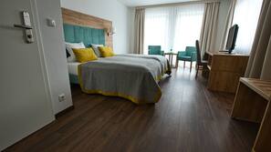 Premium bedding, pillow top beds, in-room safe, desk