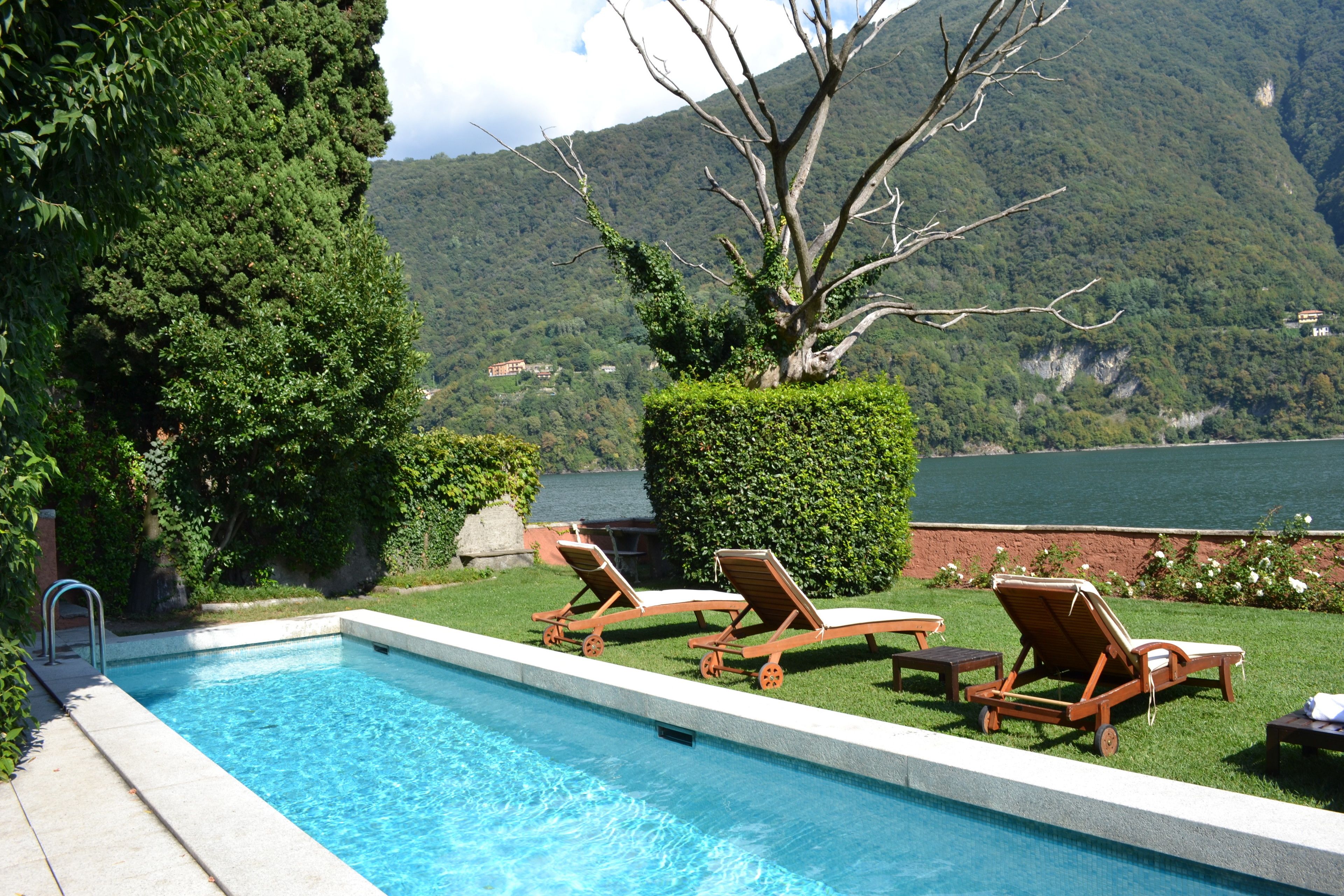 Regina Teodolinda Suites in Laglio, Italy
