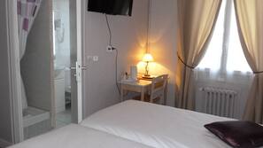 Coffre-forts dans les chambres, bureau, rideaux occultants