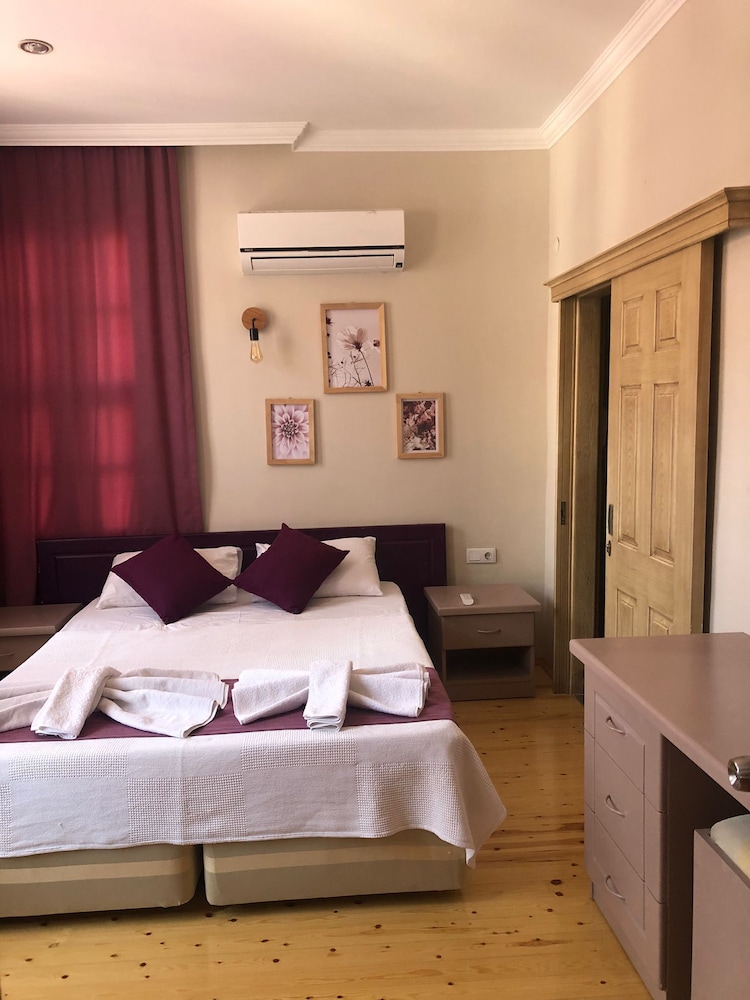 Photo - Blue Sea Garden