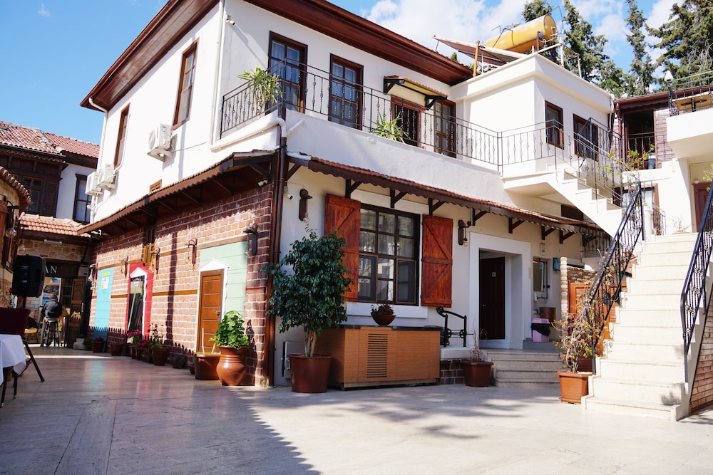 Photo - Blue Sea Garden