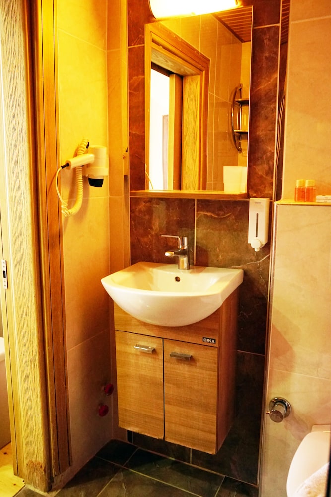 Photo - Blue Sea Garden