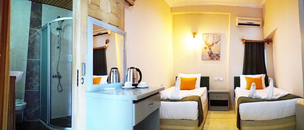 Photo - Blue Sea Garden