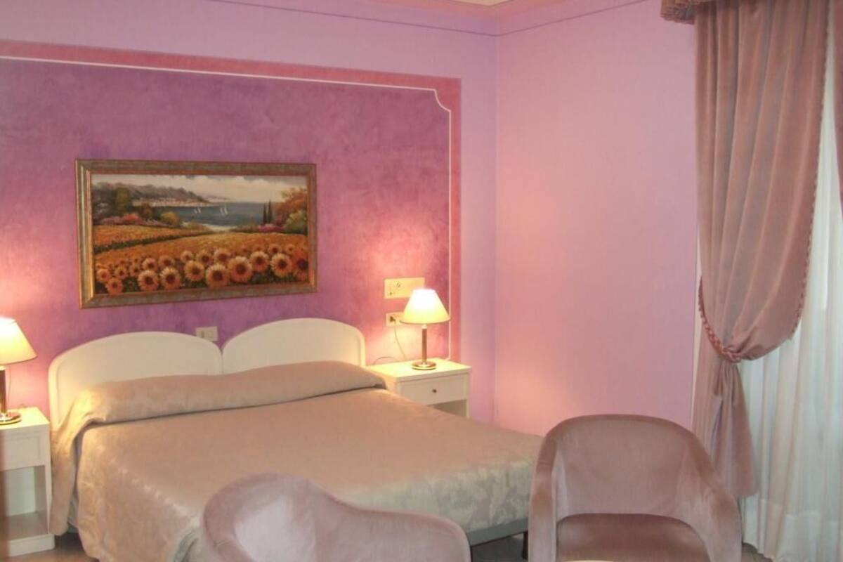 La Torre Castiglione Del Lago Italia Expedia It