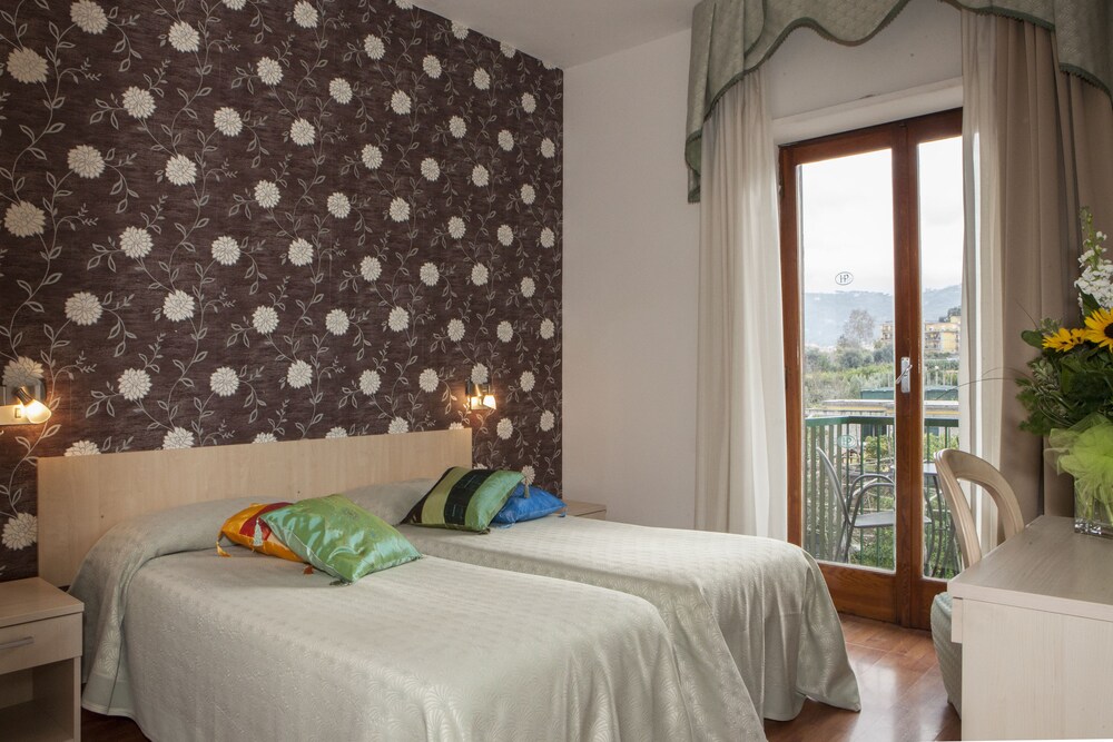 La Pergola (Sorrento) – 2019 Hotel Prices Expedia.co.uk View from Hotel Featured Image ... - La Pergola (Sorrento) – 2019 Hotel Prices Expedia.co.uk