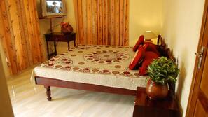 In-room safe, desk, iron/ironing board, free rollaway beds