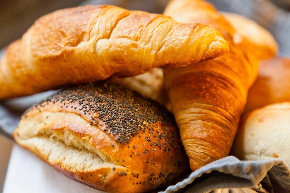 Photo - Hotel Diamonds and Pearls