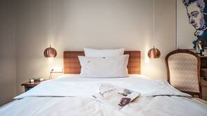 1 bedroom, Egyptian cotton sheets, premium bedding, in-room safe