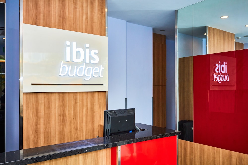 Interior entrance, ibis budget Singapore West Coast (SG Clean)