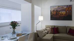 LCD TV, pay-per-view films