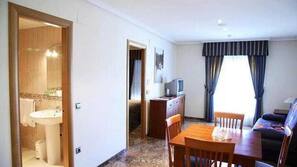 Tabla de planchar con plancha, wifi, acceso en silla de ruedas