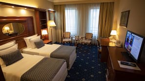 Minibar, in-room safe, desk, iron/ironing board