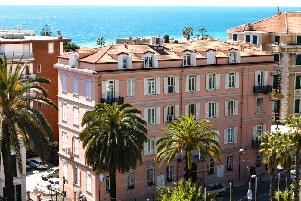 Bel Soggiorno (Sanremo, Italia) | Expedia.it Bel Soggiorno (Sanremo, Italia) | Expedia.it
