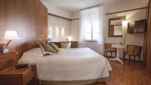 Minibar, coffre-forts dans les chambres, bureau, chambres insonorisées