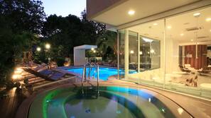 Piscina stagionale all'aperto