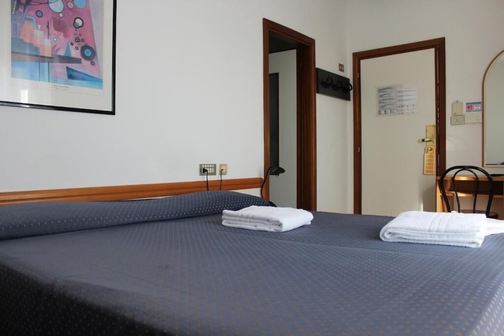 Photo - Grand Meeting Hotel