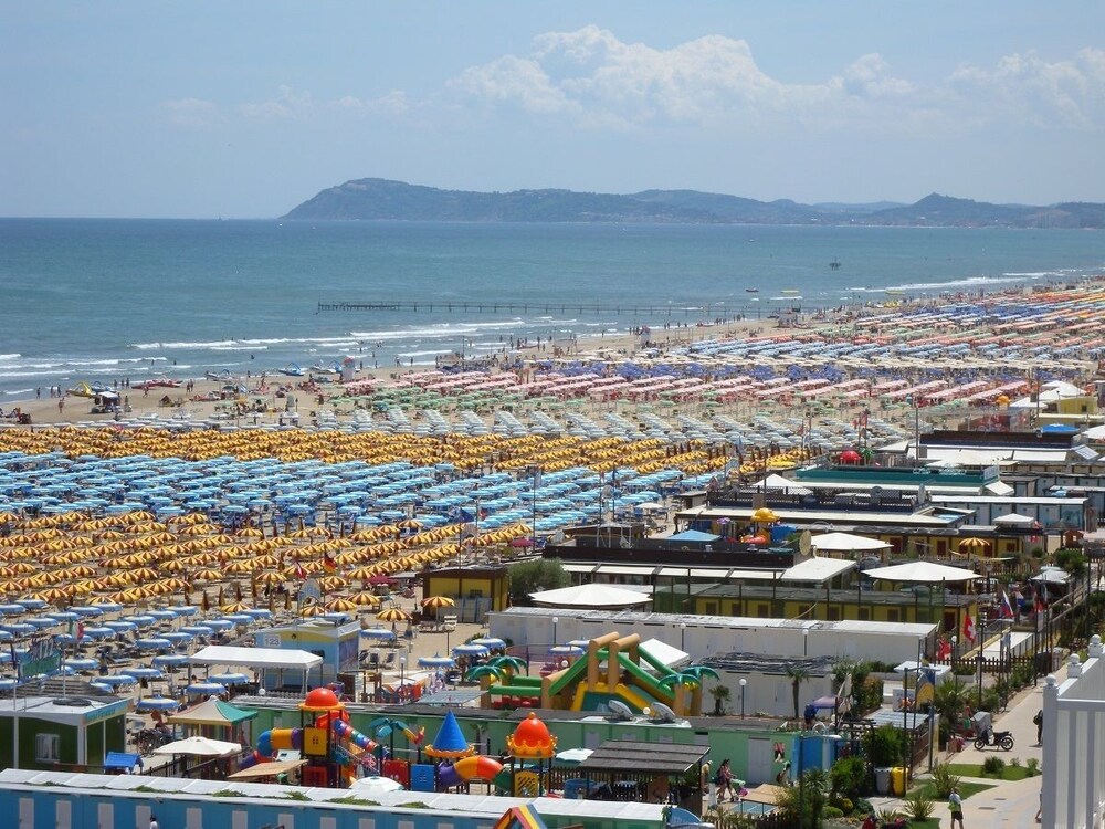 Photo - Grand Meeting Hotel