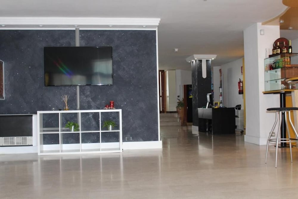 Photo - Grand Meeting Hotel