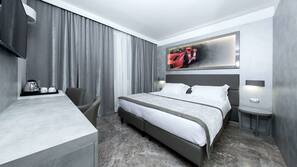 Lenzuola Frette, minibar, cassaforte in camera, una scrivania