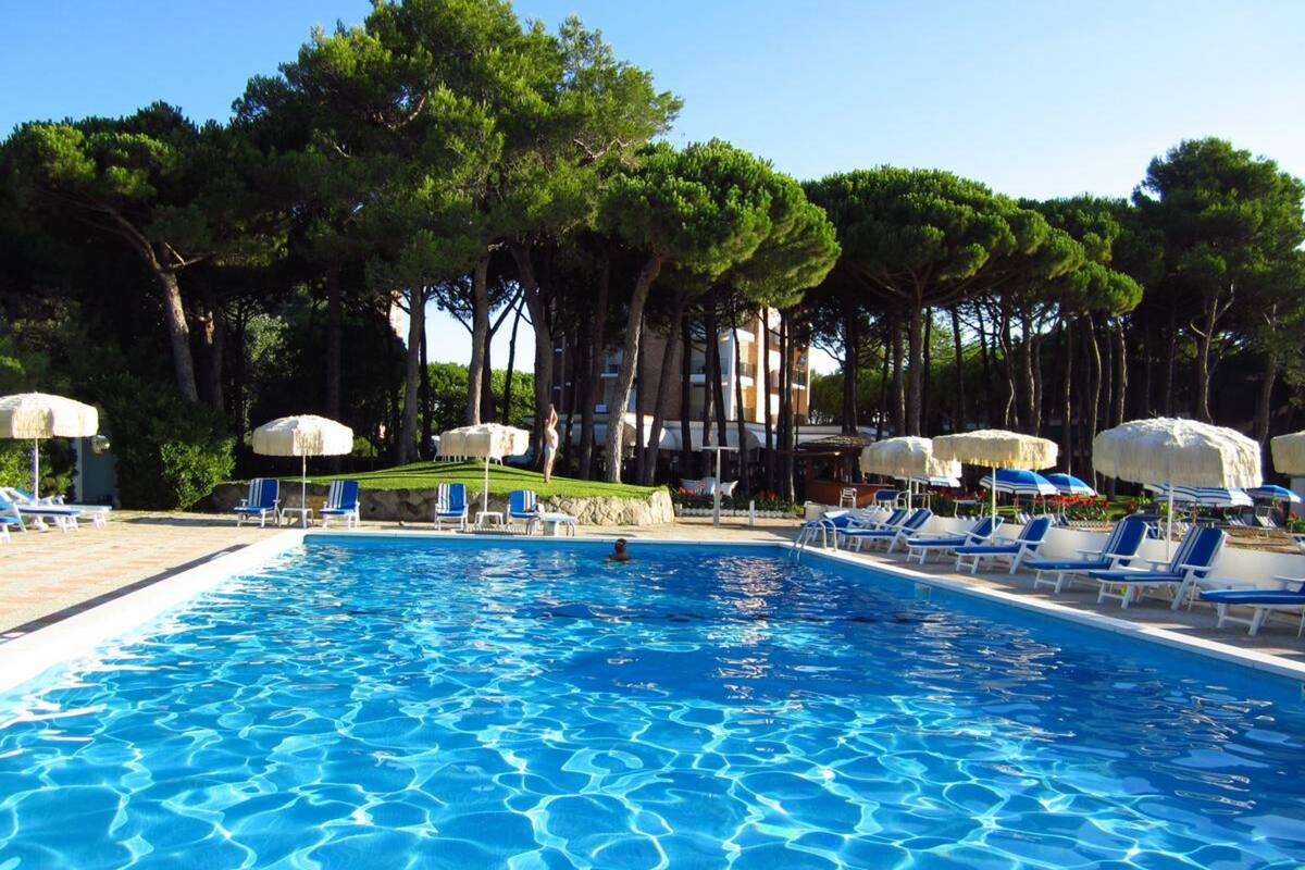 Hotel Beau Rivage Pineta In Jesolo Italy Expedia