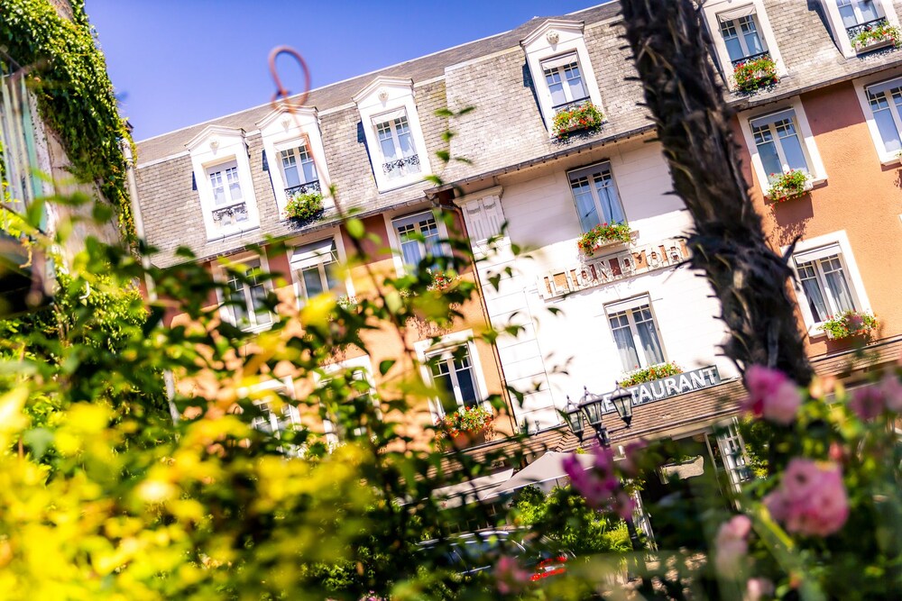 Hotel Le Lion Dor Et Restaurant La Table Du Lion 2019 - 