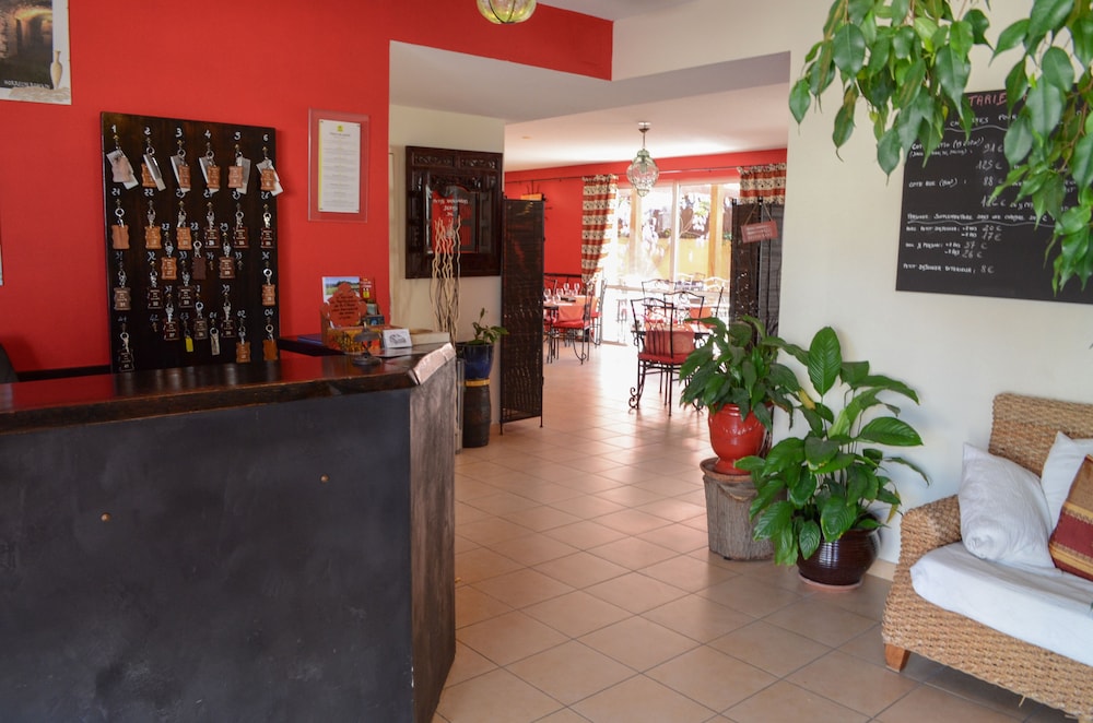 Hotel De La Clape In Narbonne France Expedia