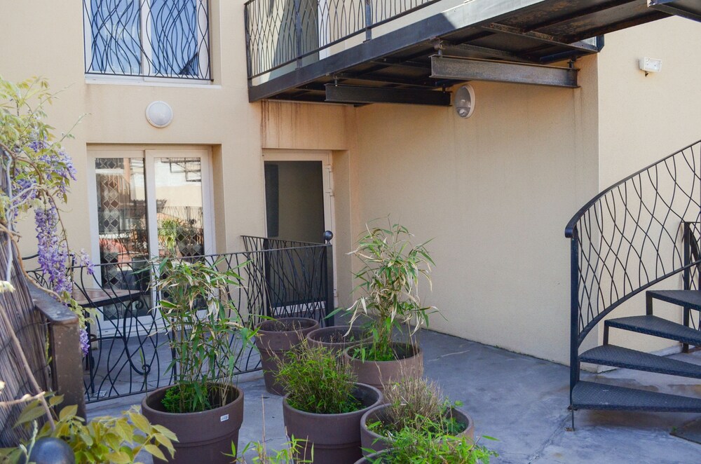 Hotel De La Clape In Narbonne France Expedia