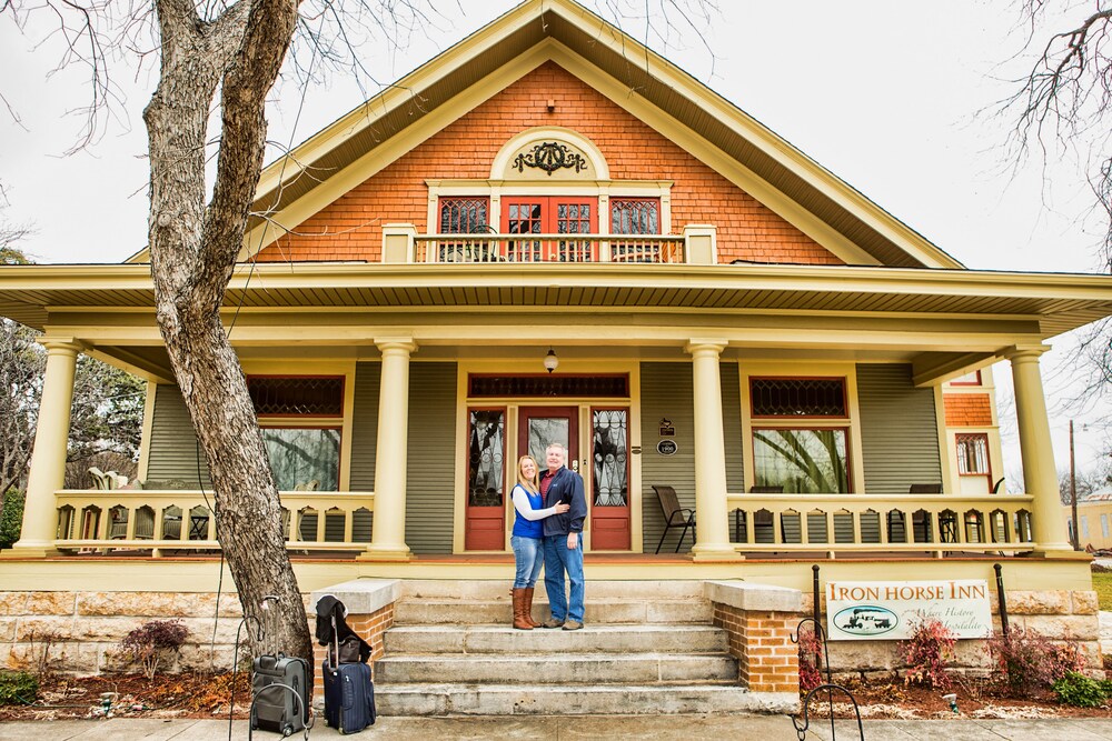 Iron Horse Inn 2018 Room Prices From 145 Deals Reviews Expedia Exterior