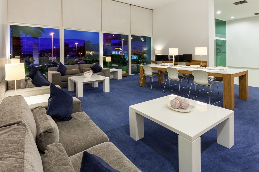 Holiday Inn Express Guadalajara Iteso, an IHG Hotel