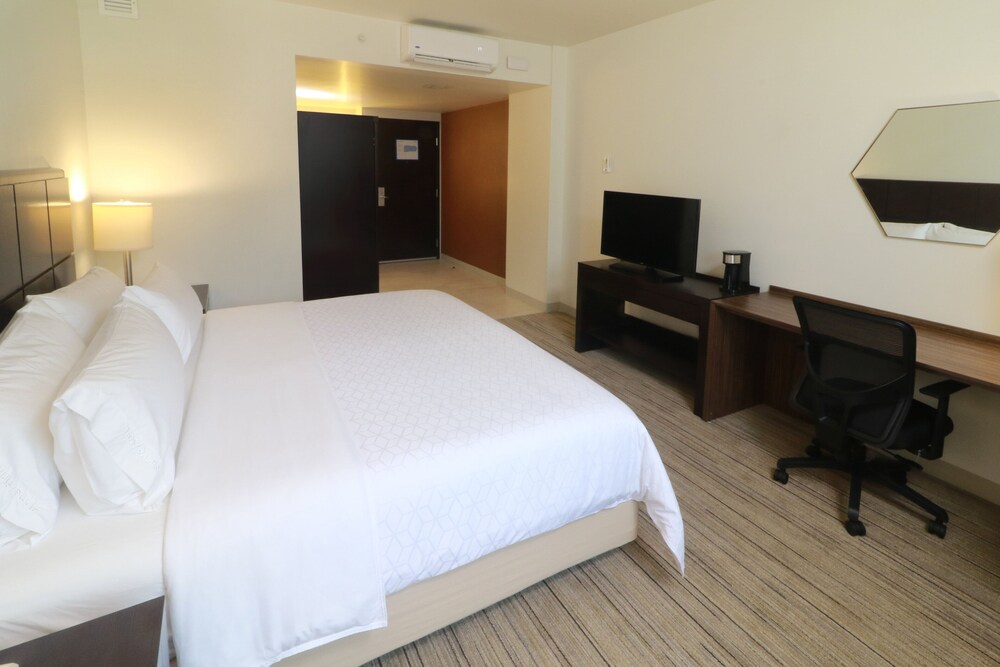 Holiday Inn Express Guadalajara Iteso, an IHG Hotel