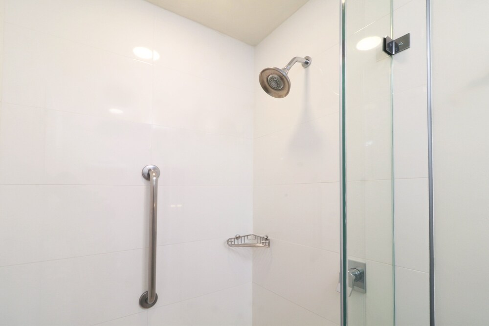 Holiday Inn Express Guadalajara Iteso, an IHG Hotel