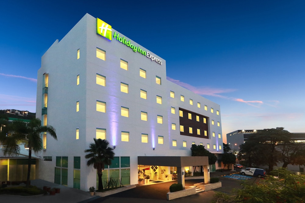 Holiday Inn Express Guadalajara Iteso, an IHG Hotel