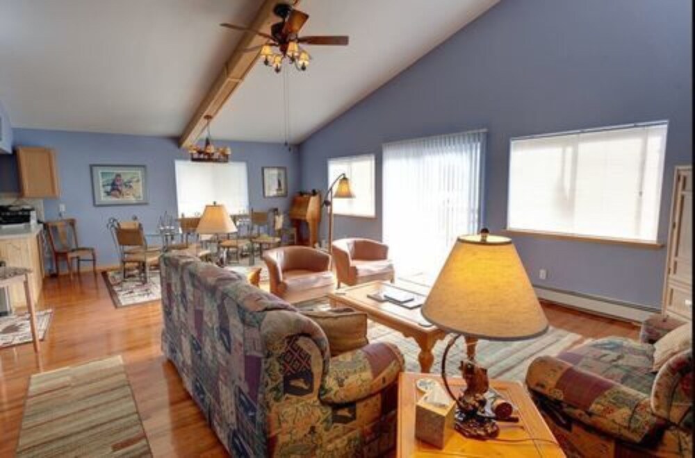 Sea Parrot Inn Deals & Reviews (Seldovia, USA) Wotif